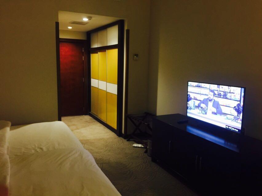Mnawi Basha Hotel Basra Buitenkant foto