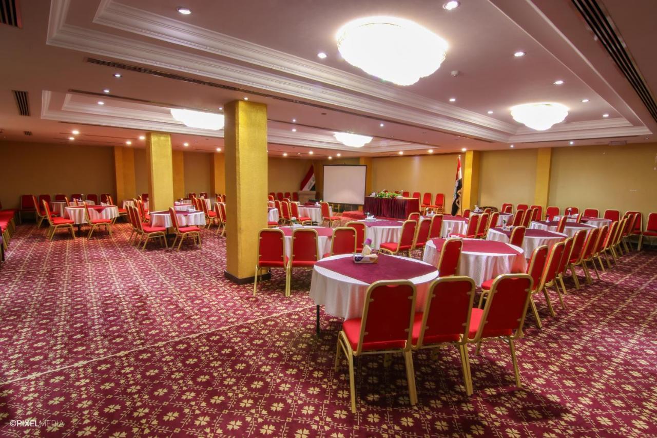 Mnawi Basha Hotel Basra Buitenkant foto