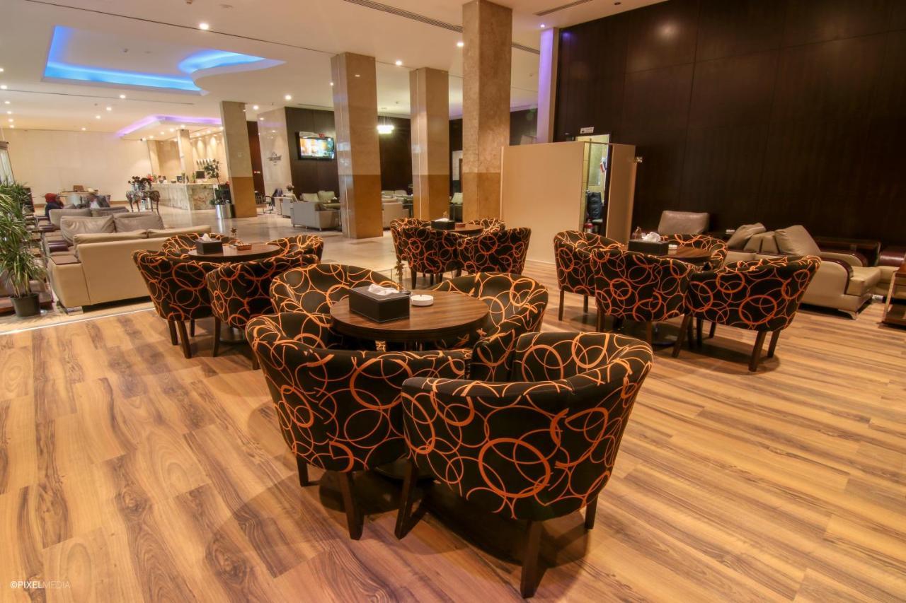 Mnawi Basha Hotel Basra Buitenkant foto