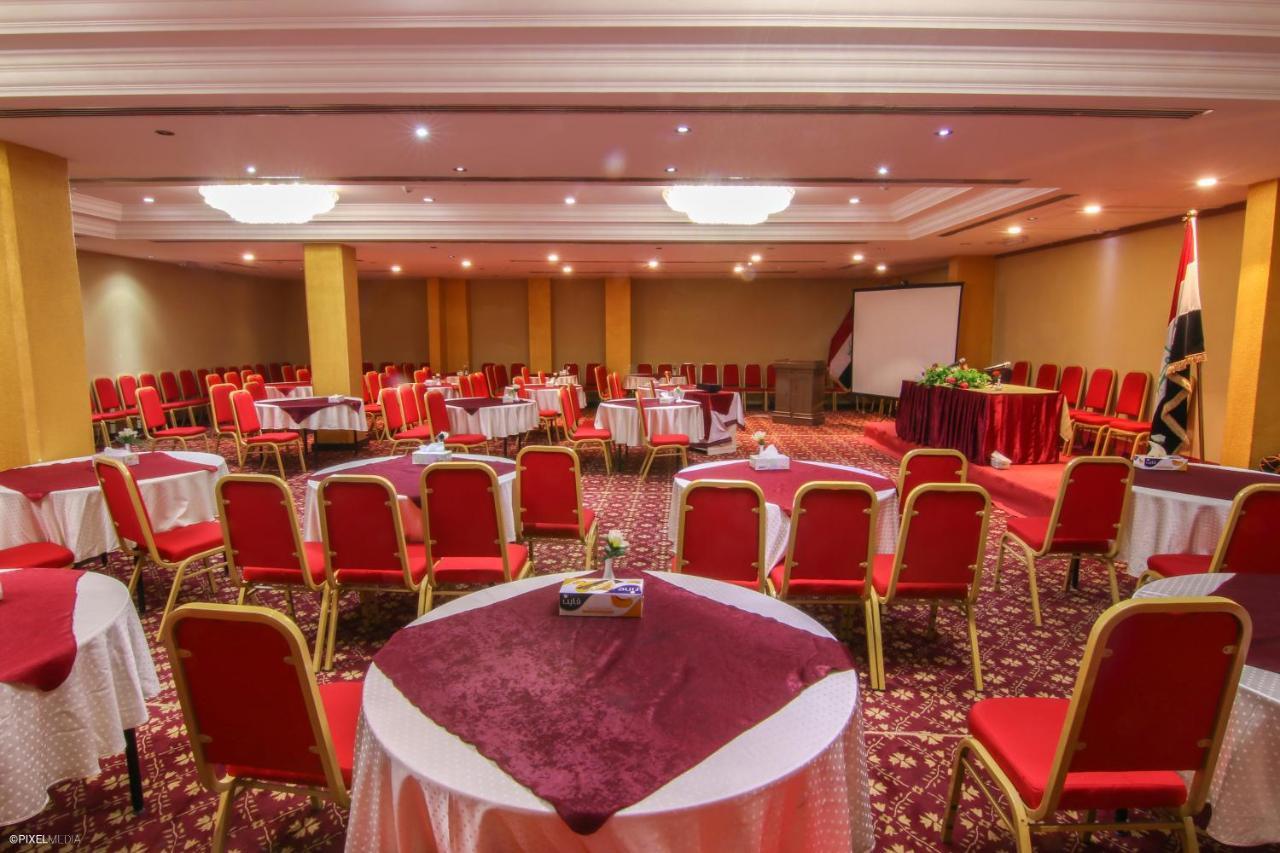 Mnawi Basha Hotel Basra Buitenkant foto