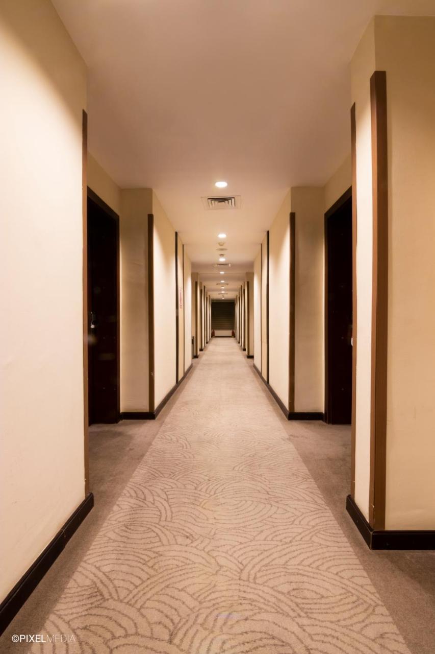 Mnawi Basha Hotel Basra Buitenkant foto